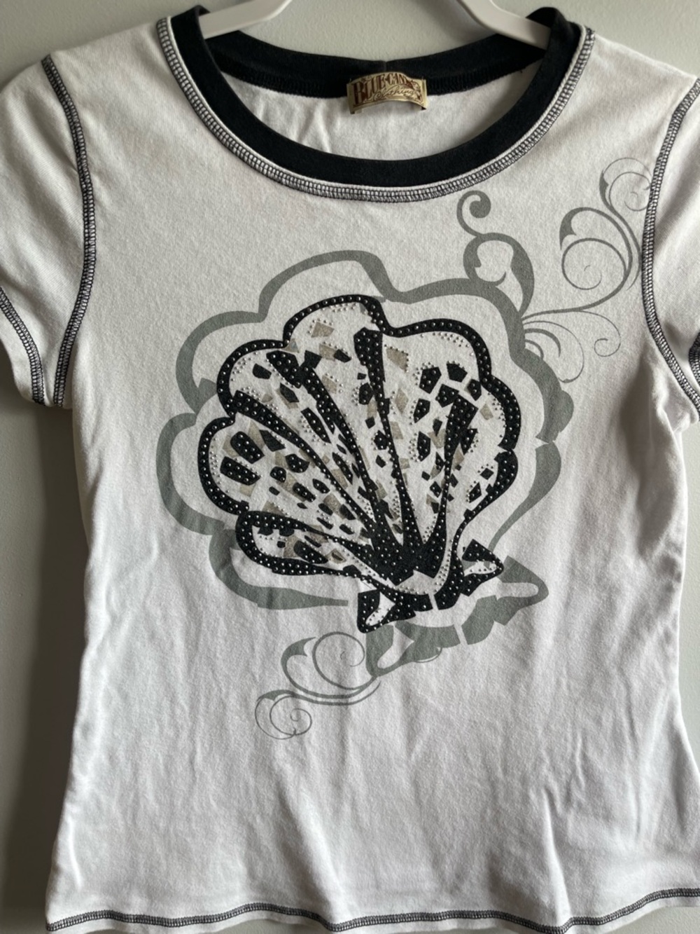 Y2K 00s Black contrast stitching Blue Canyon seashell embellished babydoll tee